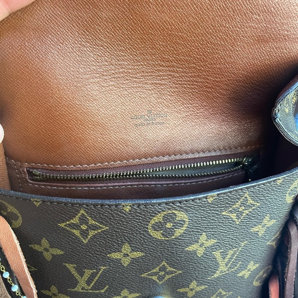 Louis Vuitton Boho Style by Agape Customs World Traveler Messenger Bag-Authentic - Picture 8 of 13